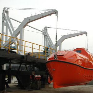 GRAVITY LUFFING ARM TYPE DAVIT