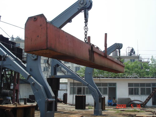 GRAVITY OVERHEAD ROLLING TYPE DAVIT