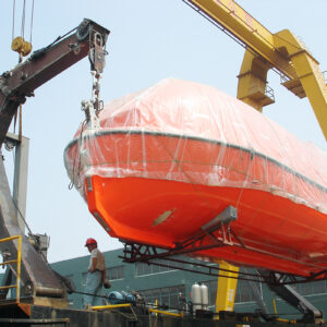 HYDRAULIC GRAVITY TYPE DAVIT