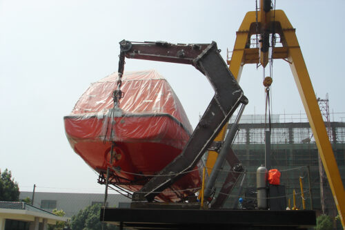 HYDRAULIC GRAVITY TYPE DAVIT - Image 3