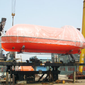 HYDRAULIC GRAVITY TYPE DAVIT