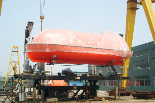HYDRAULIC GRAVITY TYPE DAVIT - Image 2