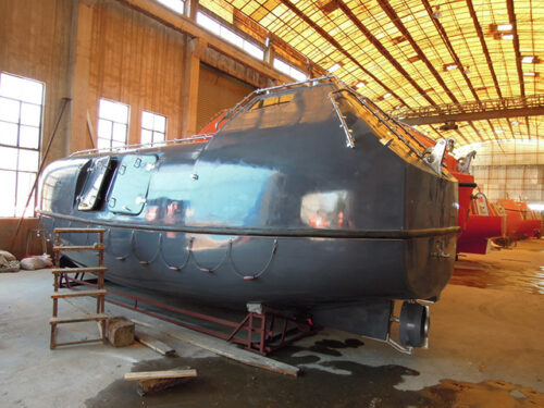 LIFEBOAT WITH SPECIAL COLOR - Image 2