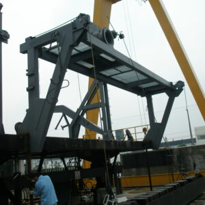 PLATFORM DAVIT