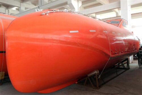 TOTALLY ENCLOSED FREE FALL LIFEBOAT - Image 4